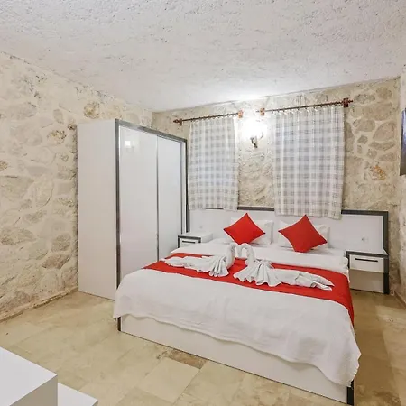 Hotell Kavun 4*