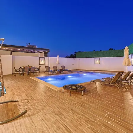 Hotell Kavun 4*